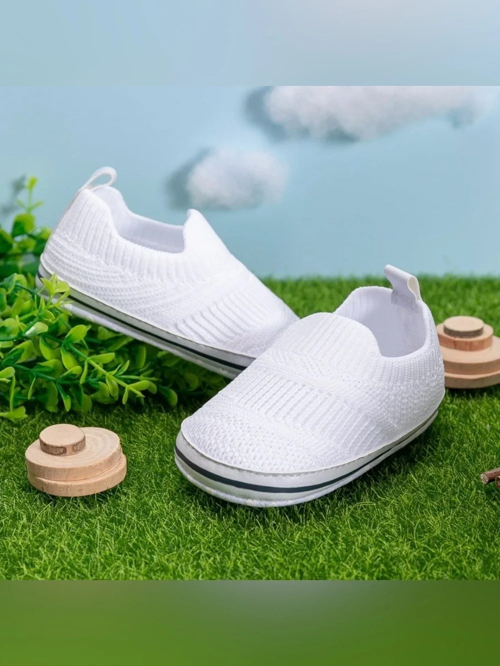 Baby White Soft Sole Slip-On Canvas Shoes Sneakers First Walkers 6 12 Months New